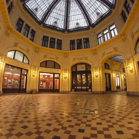 Octagon Main Square Apartment Zagreb Exterior photo